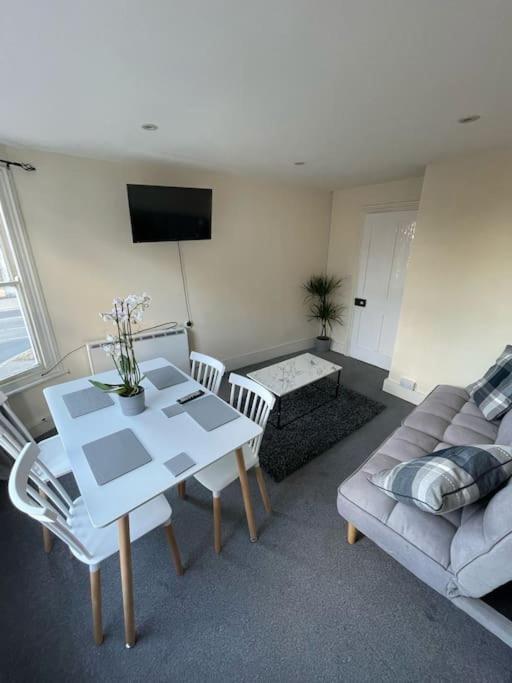 City Heights Appartement Canterbury Buitenkant foto