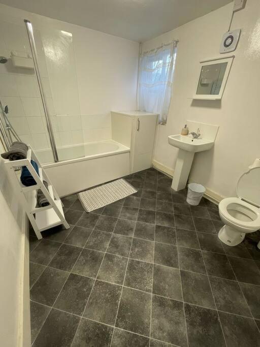 City Heights Appartement Canterbury Buitenkant foto